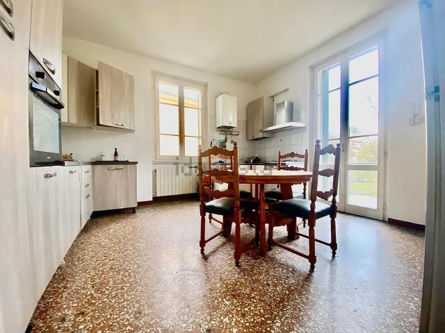 Appartamento in vendita di 200 m² in Via Monte Penice
