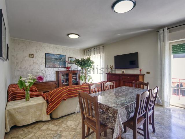Appartamento in vendita di 200 m² in Via Monte Rosa, 15