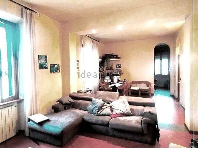 Appartamento in vendita di 200 m² in Via Montebuoni