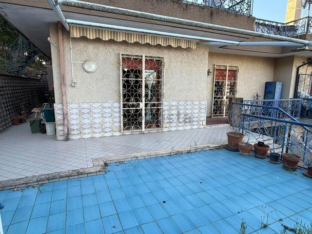 Appartamento in vendita di 200 m² in Via Matilde Serao
