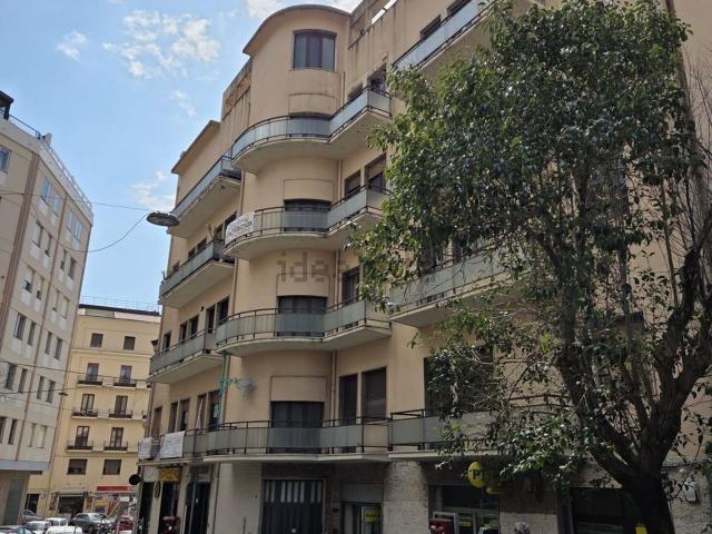 Appartamento in vendita di 200 m² in Via Milano
