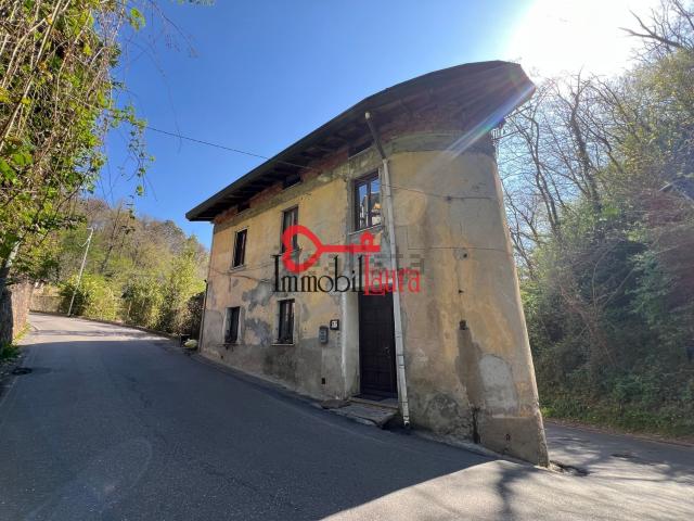 Appartamento in vendita di 200 m² in Via Mulini Grassi