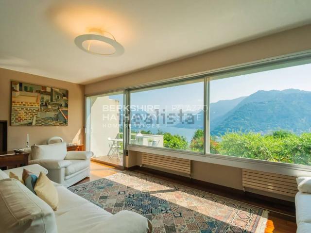 Appartamento in vendita di 200 m² in Via San Fermo D. Battaglia