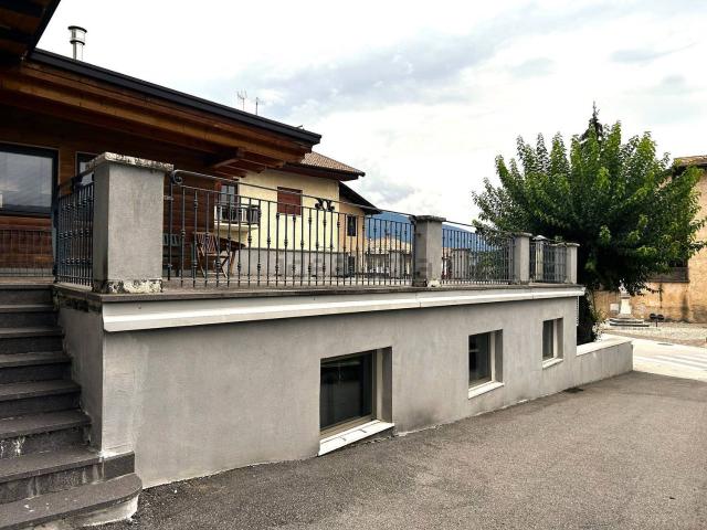 Appartamento in vendita di 200 m² in Via San Giovanni Nepomuceno