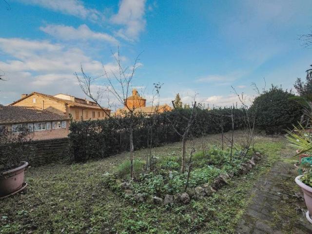 Appartamento in vendita di 200 m² in Via Pantaneto