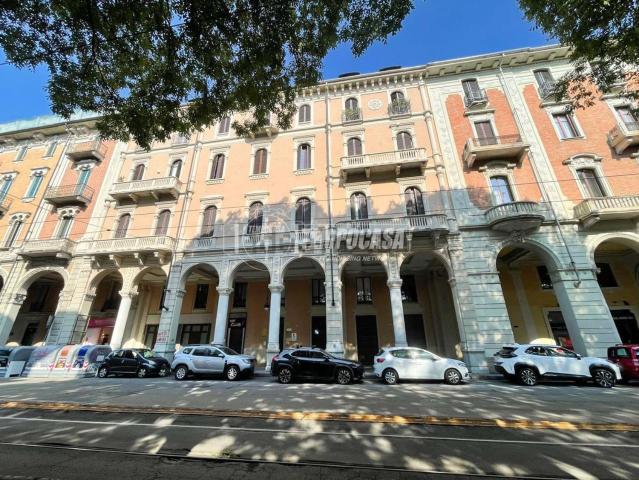 Appartamento in vendita di 208 m² in Via Paolo Sacchi, 28