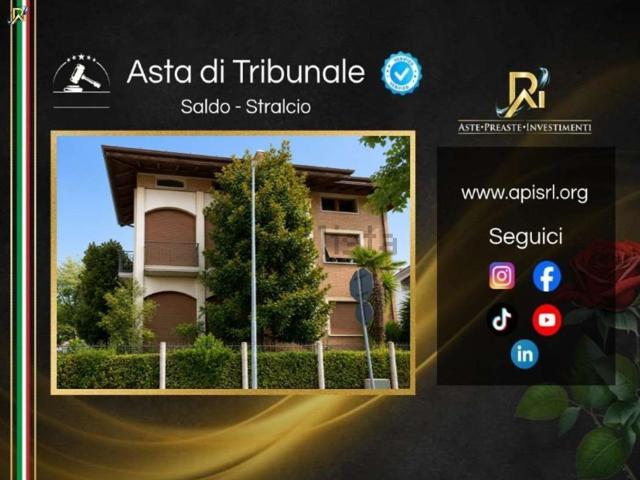 Appartamento in vendita di 200 m² in Via Pierpaoli