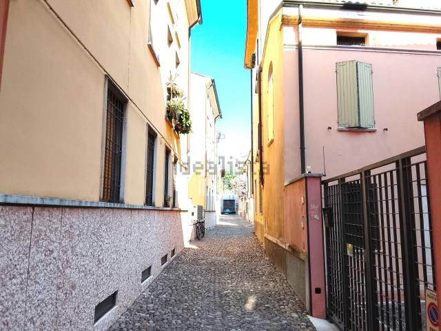 Appartamento in vendita di 200 m² in Via Pietro Frattini, 35