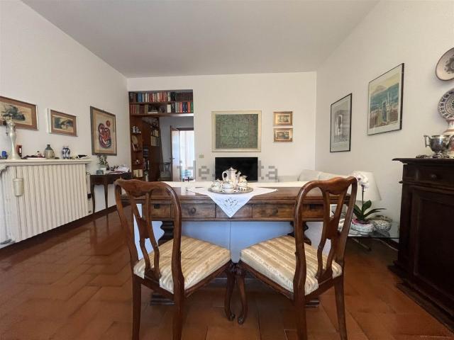 Appartamento in vendita di 200 m² in Via Pietro Lari