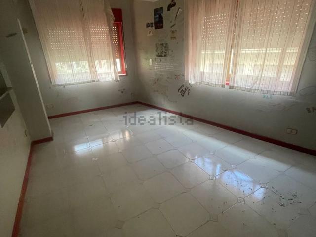 Appartamento in vendita di 200 m² in Via Pirandello