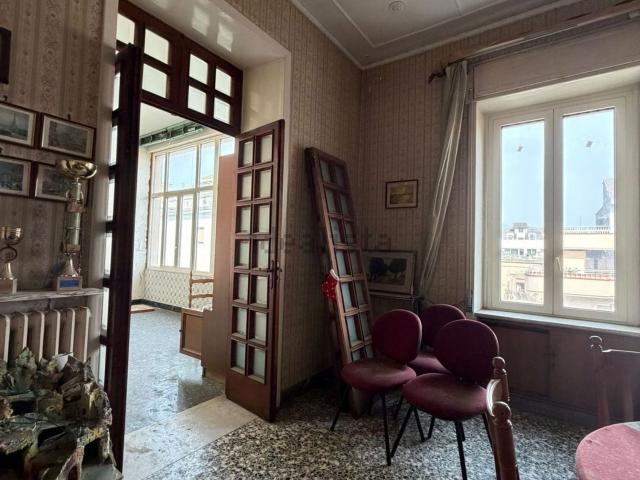 Appartamento in vendita di 200 m² in Via Principe di Napoli
