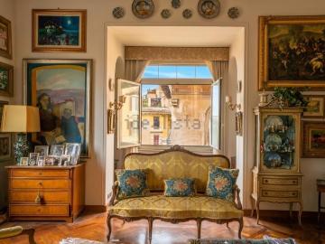 Appartamento in vendita di 200 m² in Via Ruggero Bonghi