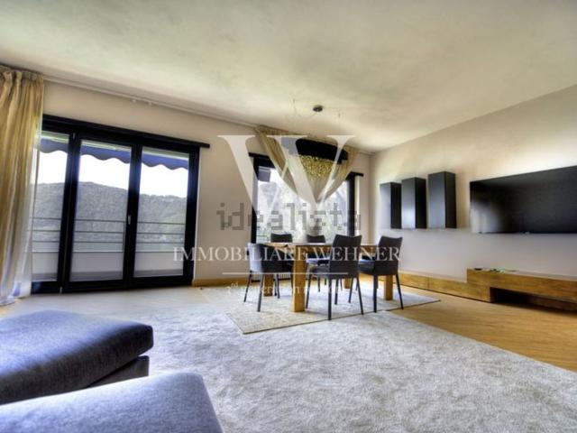 Appartamento in vendita di 200 m² in Via Tagliaferri