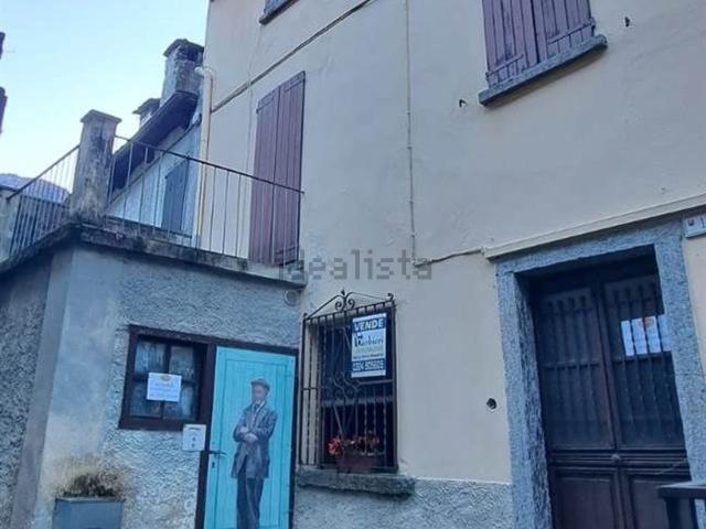 Appartamento in vendita di 200 m² in Via Trabucchi