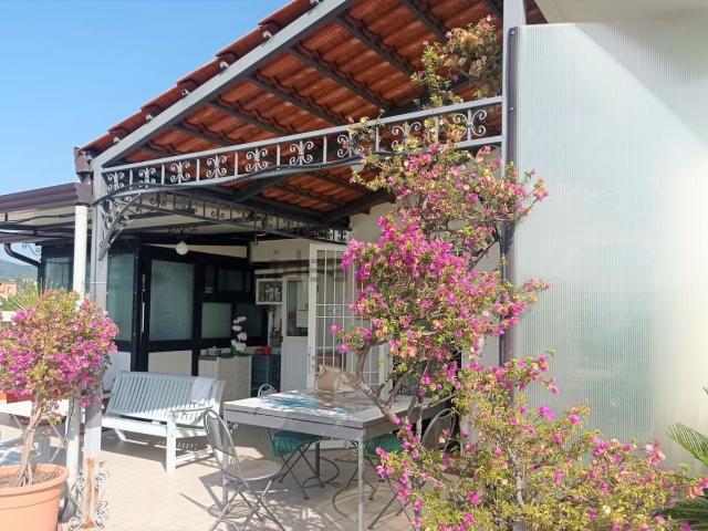 Appartamento in vendita di 210 m² in Via Vitoni