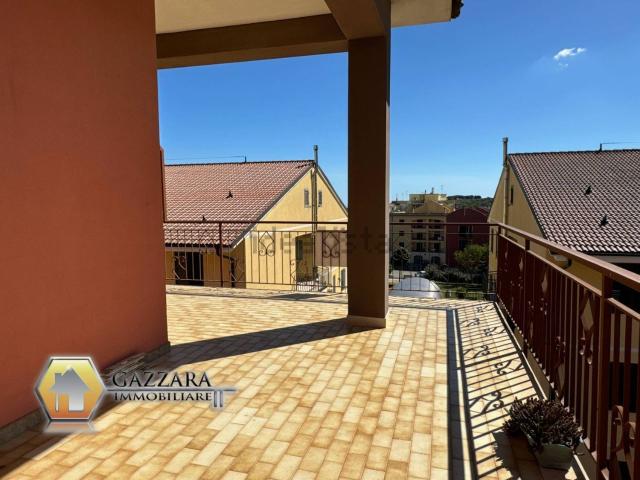 Appartamento in vendita di 200 m² in Via Vittorio Emanuele III, 565