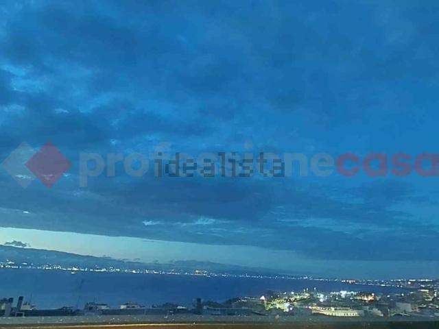 Appartamento in vendita di 200 m² in Via Villini Svizzeri, 29