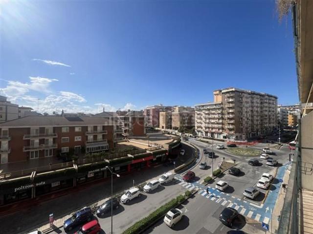 Appartamento in vendita di 200 m² in Viale Teracati