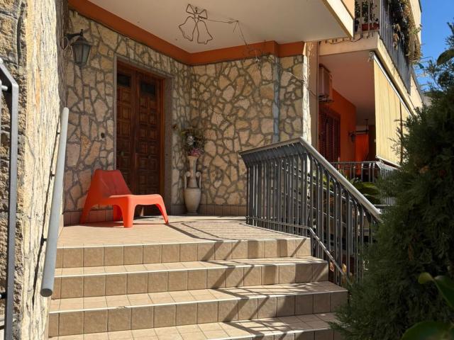 Appartamento in vendita di 200 m² in Viale dei Fiordalisi, 5