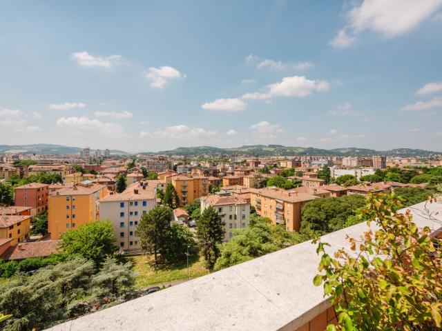 Appartamento in vendita di 200 m² in Viale Felsina