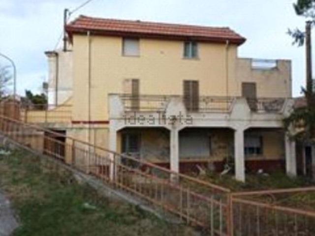 Appartamento in vendita di 200 m² in Contrada melone, 70