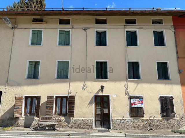 Appartamento in vendita di 200 m² in Contrada Sambugari