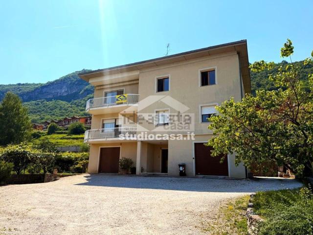 Appartamento in vendita di 200 m² in Località Visna