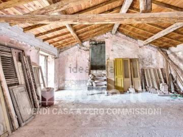 Appartamento in vendita di 200 m² in Piazza Umberto I, 16