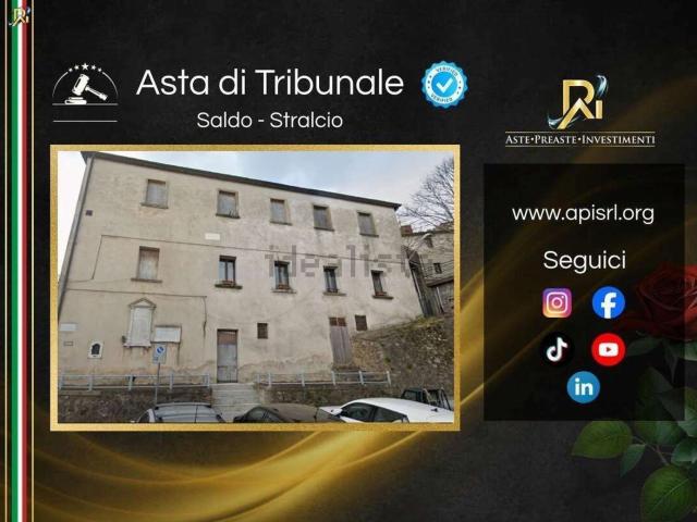 Appartamento in vendita di 201 m² in Via IV Novembre, 2