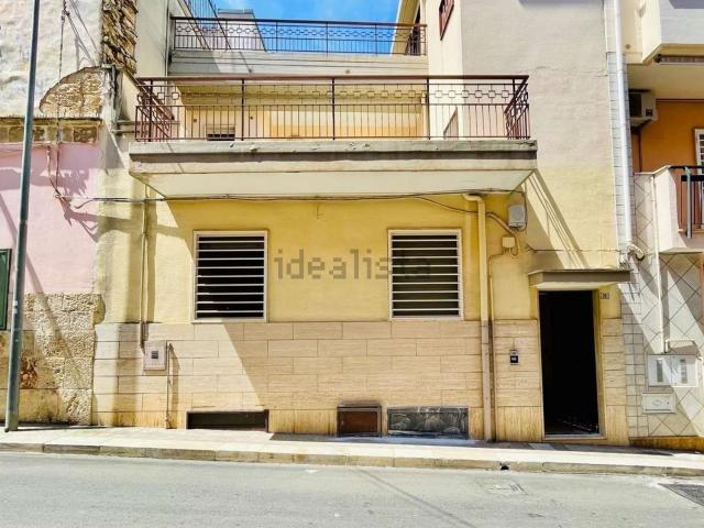 Appartamento in vendita di 202 m² in Via A. Volta, 20