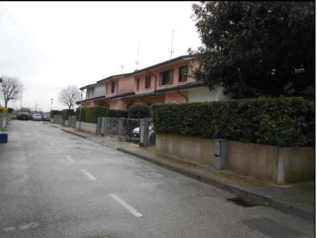 Appartamento in vendita di 202 m² in Via Padova