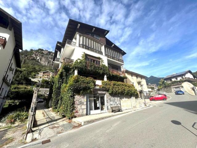 Appartamento in vendita di 202 m² in Via Tour de Grange, 15