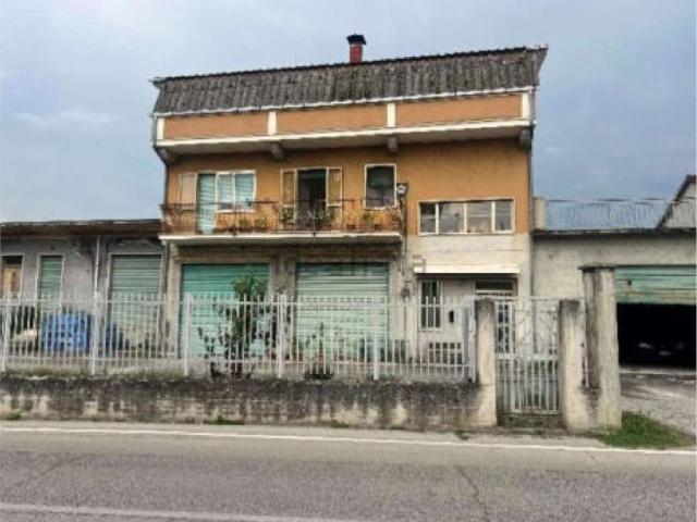 Appartamento in vendita di 202 m² in Via Trieste, 100