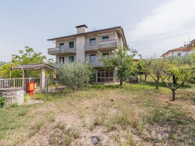 Appartamento in vendita di 203 m² in Via Guglielmo Marconi