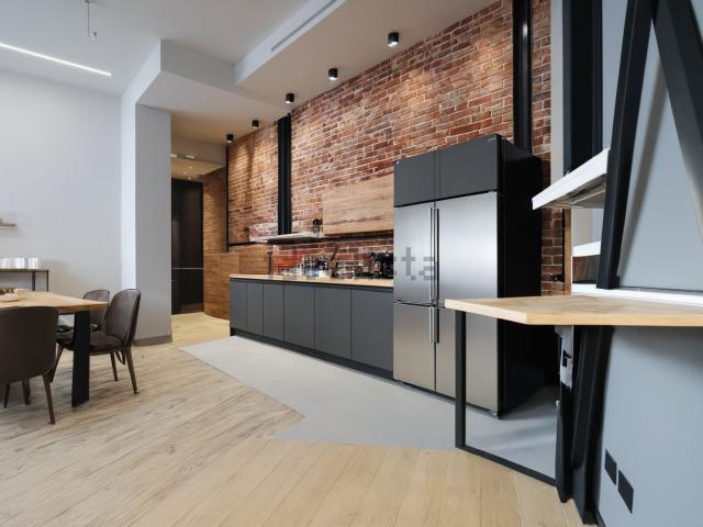 Appartamento in vendita di 203 m² in Via Lodovico Ariosto