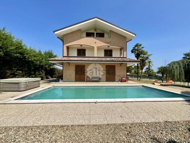 Appartamento in vendita di 203 m² in Via Maiole, 37