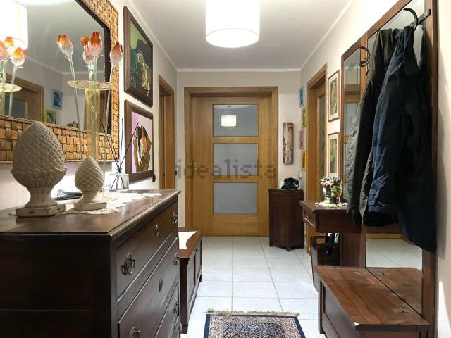 Appartamento in vendita di 203 m² in Via Papa Giovanni XXIII
