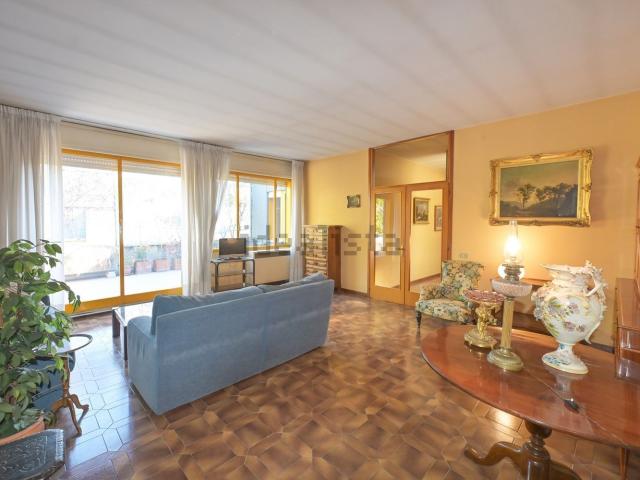 Appartamento in vendita di 203 m² in Viale del Sagittario