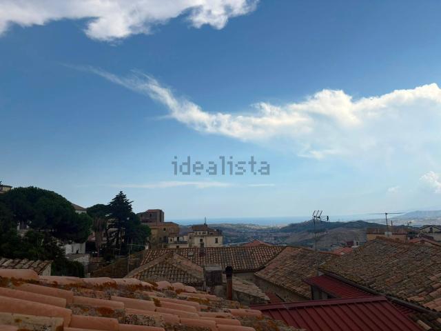 Appartamento in vendita di 203 m² in Vico III Gradoni Porta Marina, 1
