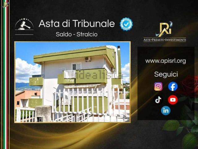 Appartamento in vendita di 204 m² in Via Campania, 25
