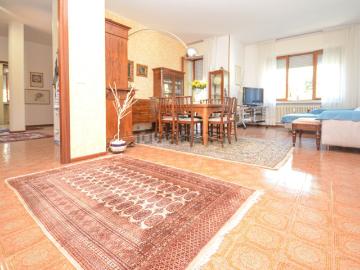 Appartamento in vendita di 204 m² in Via Antonio Pizzocaro