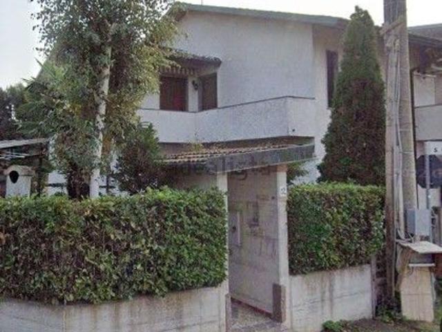 Appartamento in vendita di 204 m² in Via Giovanni Falcone