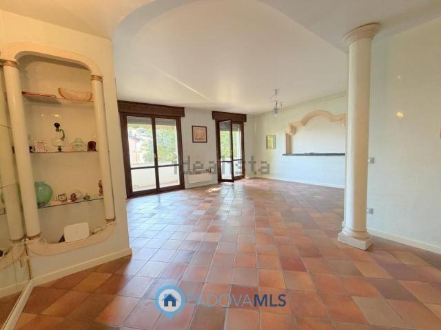 Appartamento in vendita di 204 m² in Via Domenico Cimarosa, 2
