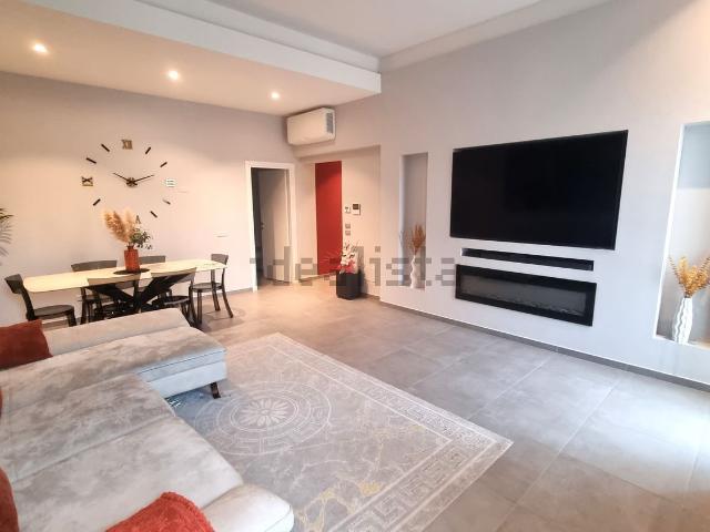 Appartamento in vendita di 204 m² in Via Francesco Baracca
