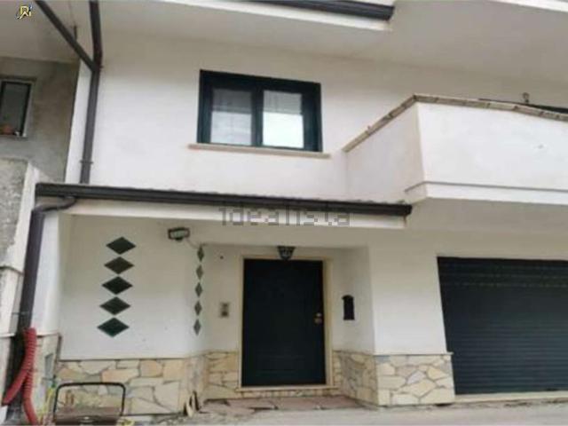Appartamento in vendita di 204 m² in Viale delle Libertà, 37