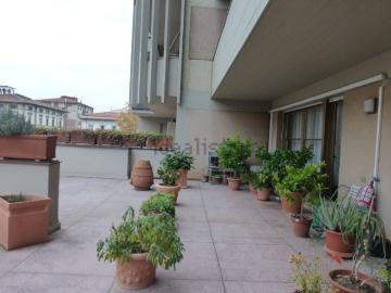 Appartamento in vendita di 205 m² in Via Campo di Marte
