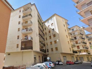 Appartamento in vendita di 205 m² in Via Giuseppe Tomaino, 4