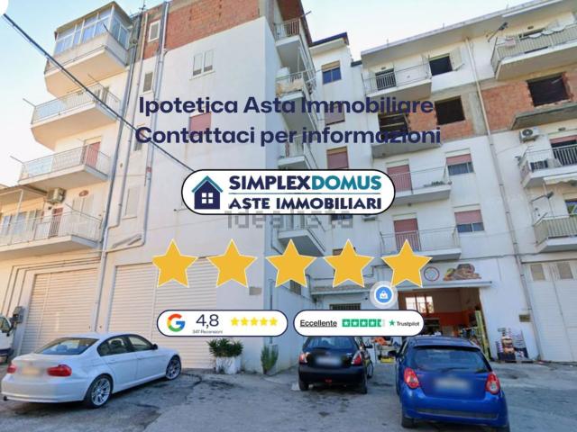 Appartamento in vendita di 205 m² in Via delle Favole