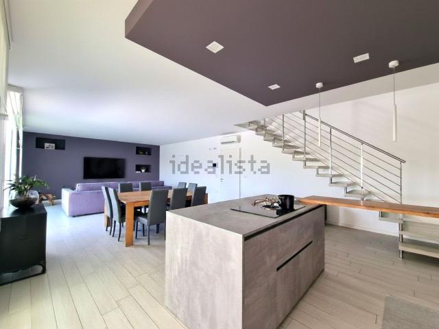 Appartamento in vendita di 205 m² in Via Santa Chiara