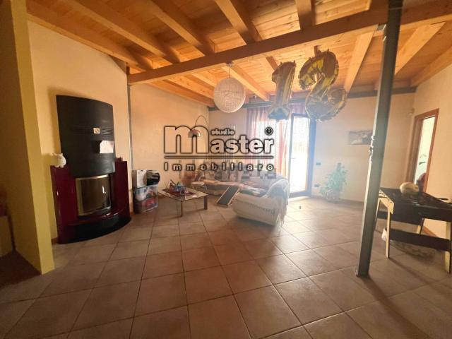 Appartamento in vendita di 205 m² in Via Zara